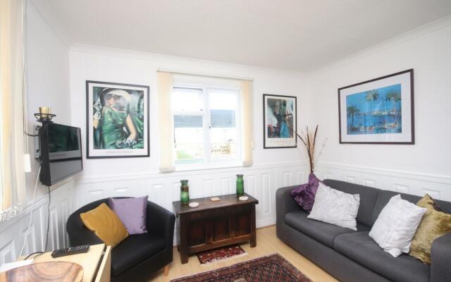 5G Medmerry Park 1 Bedroom Chalet