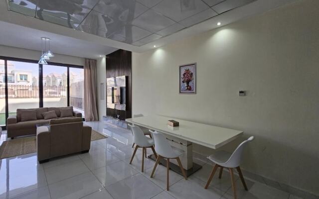 Elegant 2-bed Villa And hall, G,1