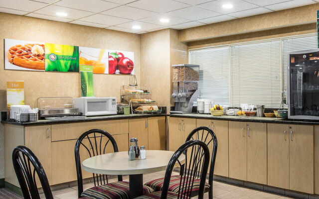 Quality Inn & Suites Metro