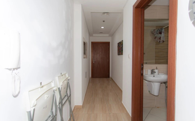 Travertine studio with stadium views