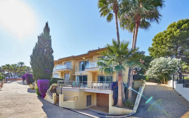 Universal Aquamarin Beach Houses