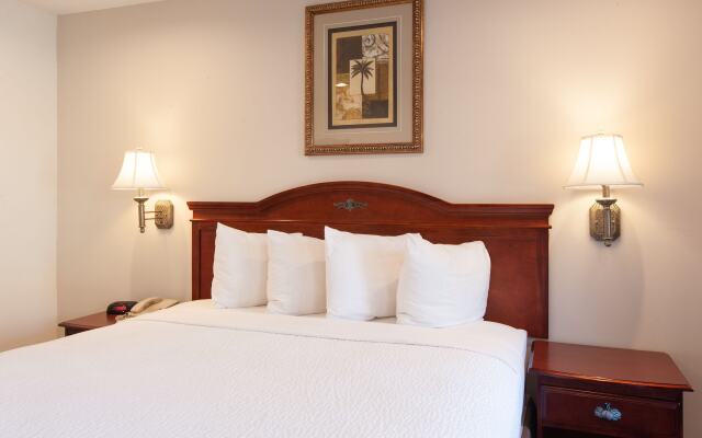 Studio City Court Yard Hotel