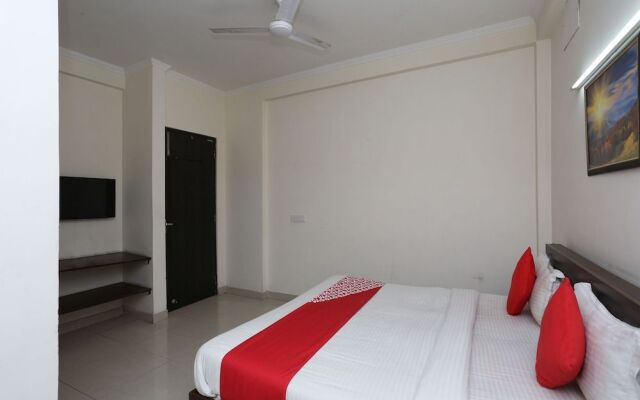 OYO 6540 Tirupati Residency