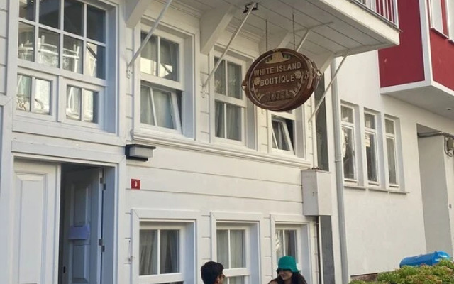 White Island Boutique Hotel