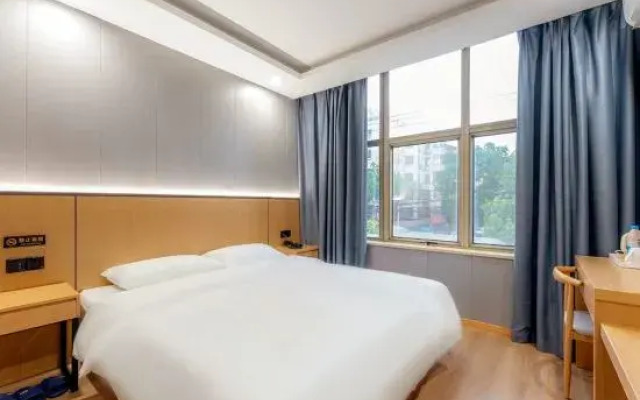 Shanghai Cheng'an Hotel (Fudan Affiliated Pediatric Hospital Jinjiang Paradise Subway Station)