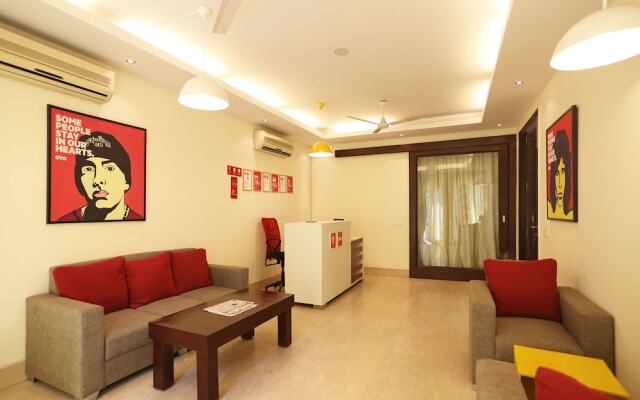 OYO Flagship 5265 Hauz Khas Metro