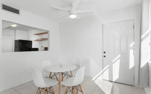 Bay Harbor Sunset Apt 5C