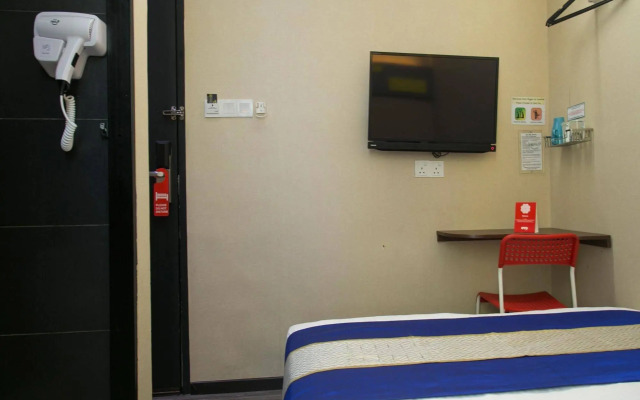 Smile Hotel Danau Kota