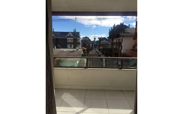 L' Adresse Reserve 203A