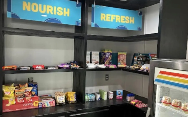 Clarion Pointe Milwaukee Airport