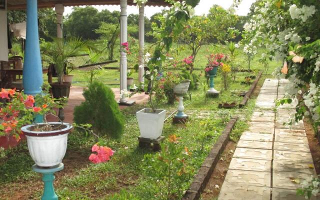 Village Garden Inn
