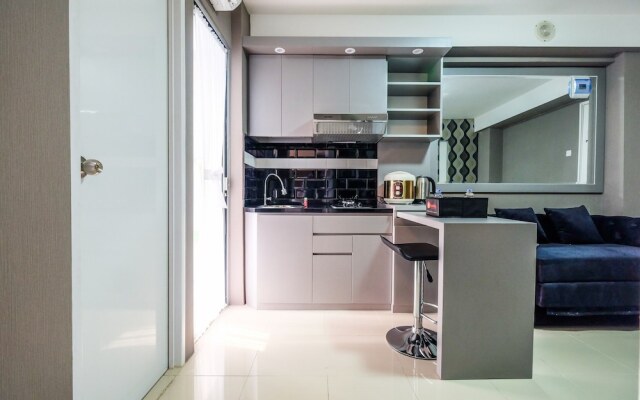 Modern and Comfort 2BR Bassura City Apartment