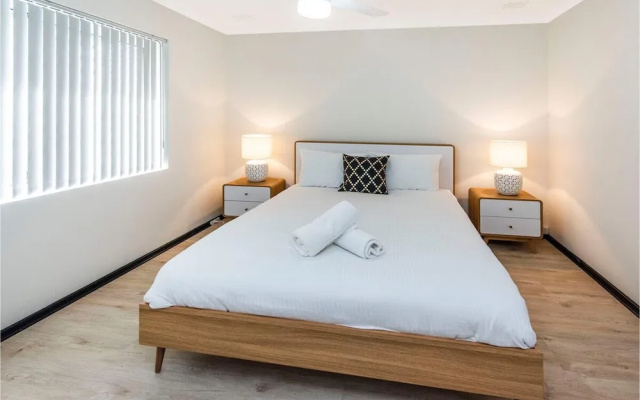 Bright 1BR Apartment Close to Foreshore & Cbd – Guest Rooms – Perth