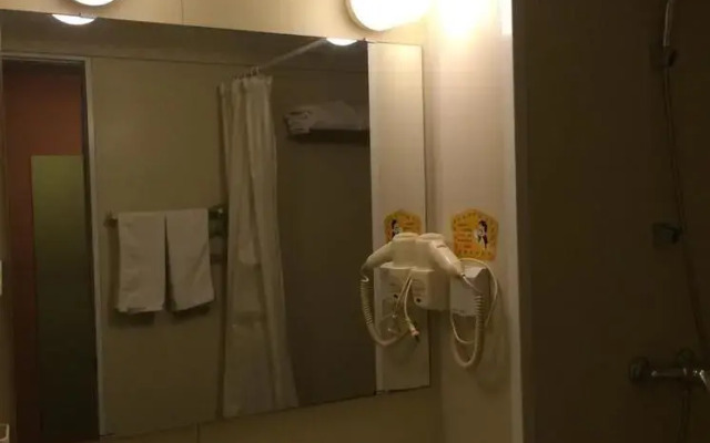 Home Inn Chengdu Luomashi Metro Station