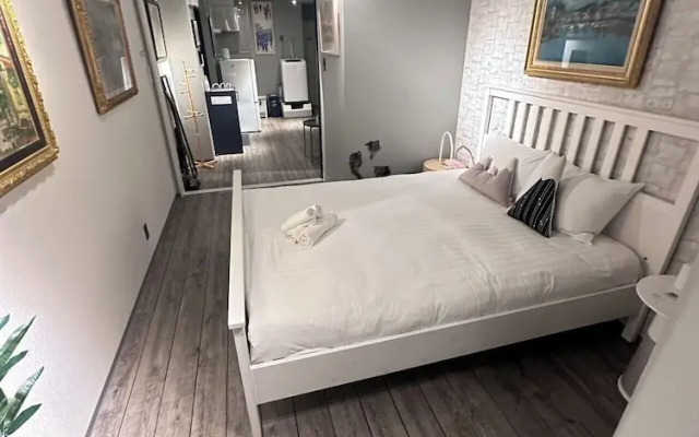 Baden2 MINPAKU STYLE ART HONMACHI