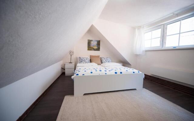 Vilnius Old Town, 3 BDR Penthouse, 100 m2 with Terrace