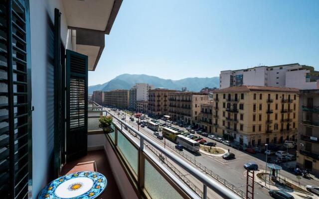 Mille e una Notte / Station Apartment