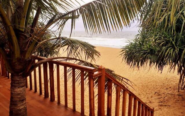 Sri Lanka Beach House Hotel and SPA