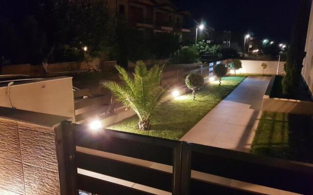 Sithonia Suites Luxury Apartments 3 Beds