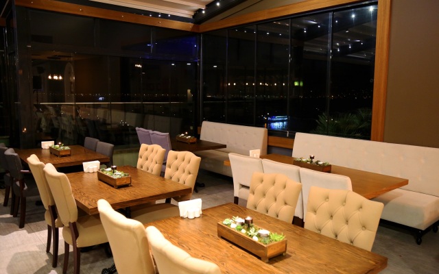 Pasaport Pier Hotel