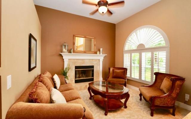 Villa at Pleasant Lake