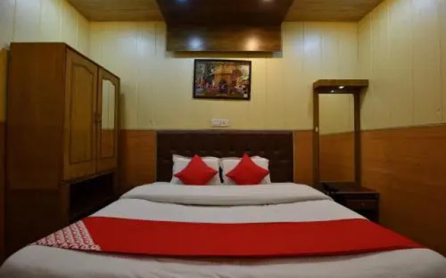 OYO 24828 Hotel Akshay