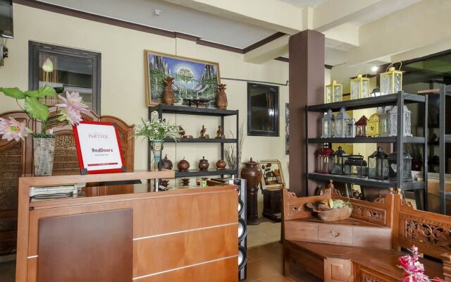 RedDoorz near DBL Arena