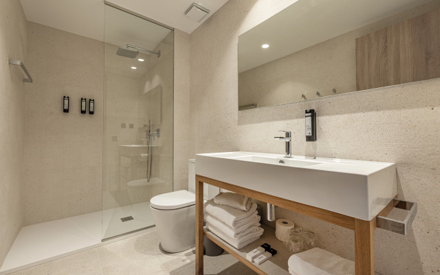 Hotel Astari
