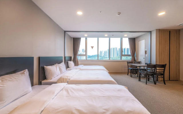 The Triny Urban Suites