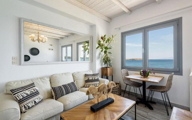 Blue Waves Suites & Apartments To Kyma