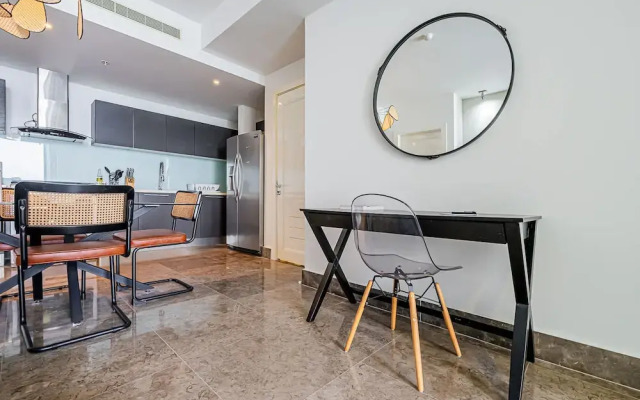 w Comfy 1BR w Fantastic Balcony in YOO