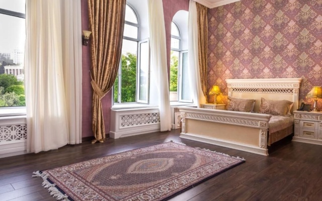 Seven Gates Hotel