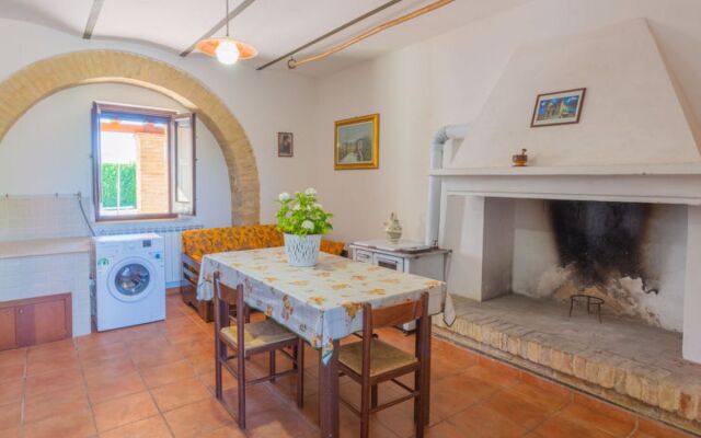 Borgo Agrituristico Il Pino (ONA200)