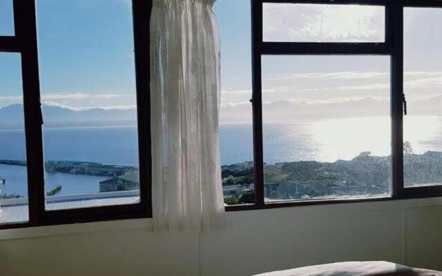Hanna's Ocean View Apartment