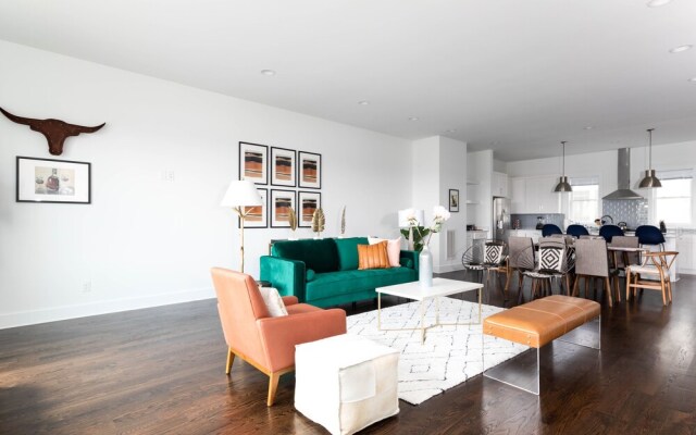 Domio Sylvan Park Spacious 8BR 2 Houses