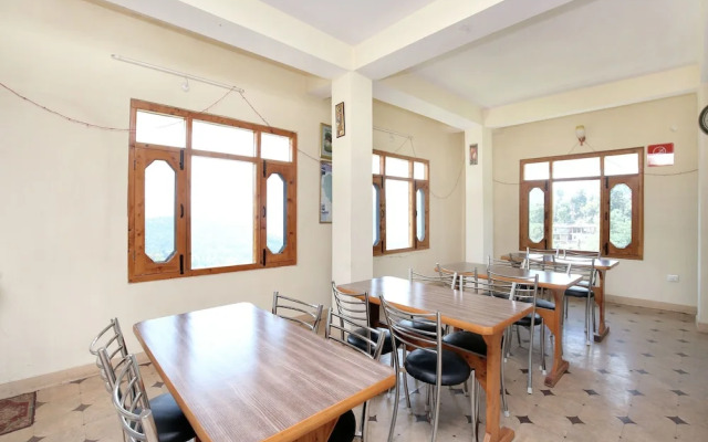 OYO 14106 Home Exotic Hill View Shoghi