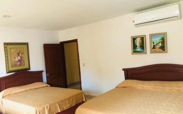 Hotel Cinera