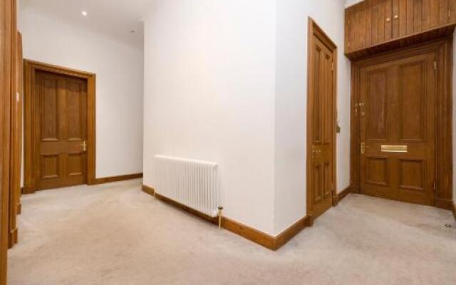 5* Georgian Apartment