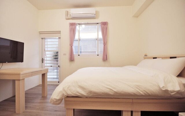 Love Traveling B&B