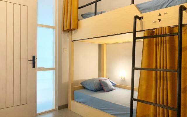 Beach Hut Hostel