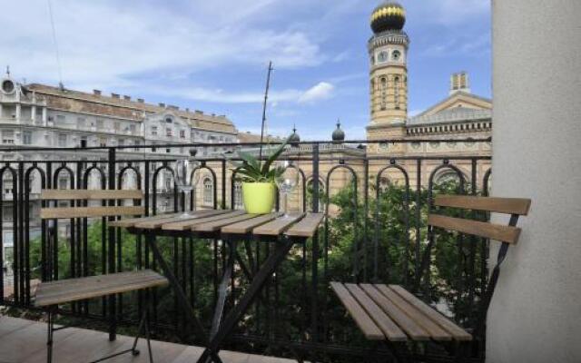 Great Synagogue Apartment