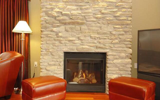 Huff Estates Inn & Winery