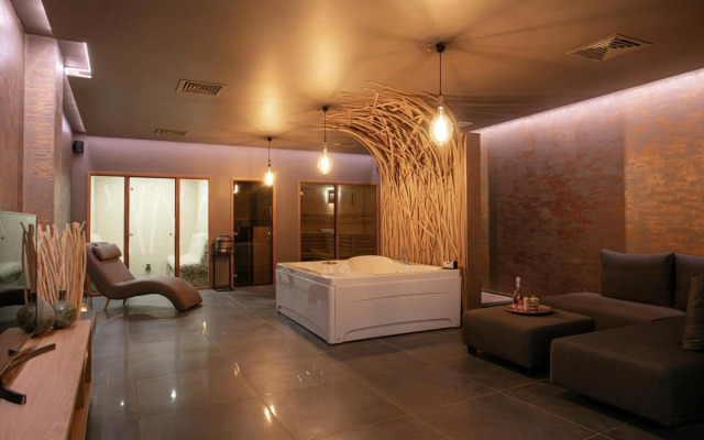 Reverence Hotel