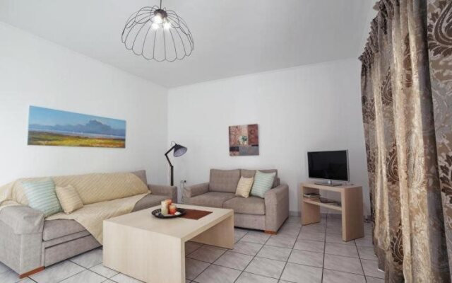 Minos Apartments & Studios