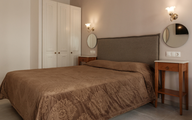 Nami Hotel & Suites