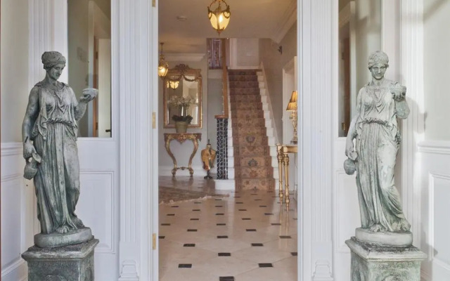 West Longridge Manor B&B