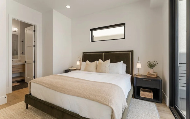 Luxury Beachside 7 Bedroom Home