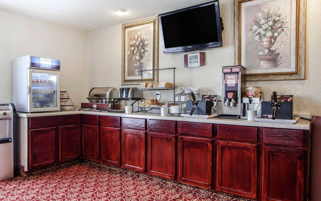 Clarion Pointe Racine - Mount Pleasant