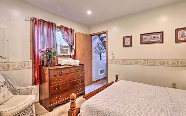 Lakefront Retreat w/ Dock & Yard in Tobyhanna!