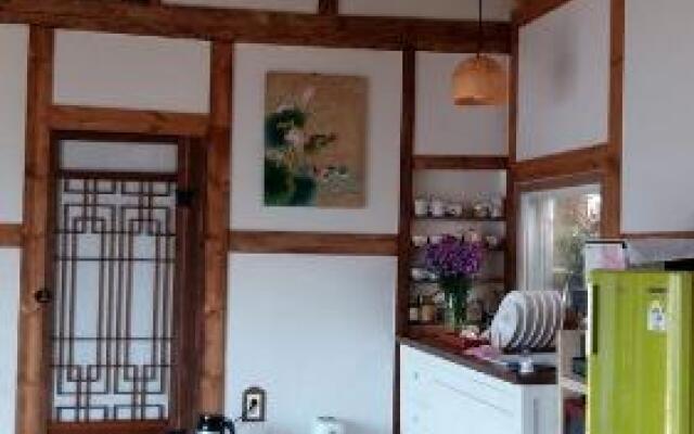 Yujeong Hanok Guesthouse